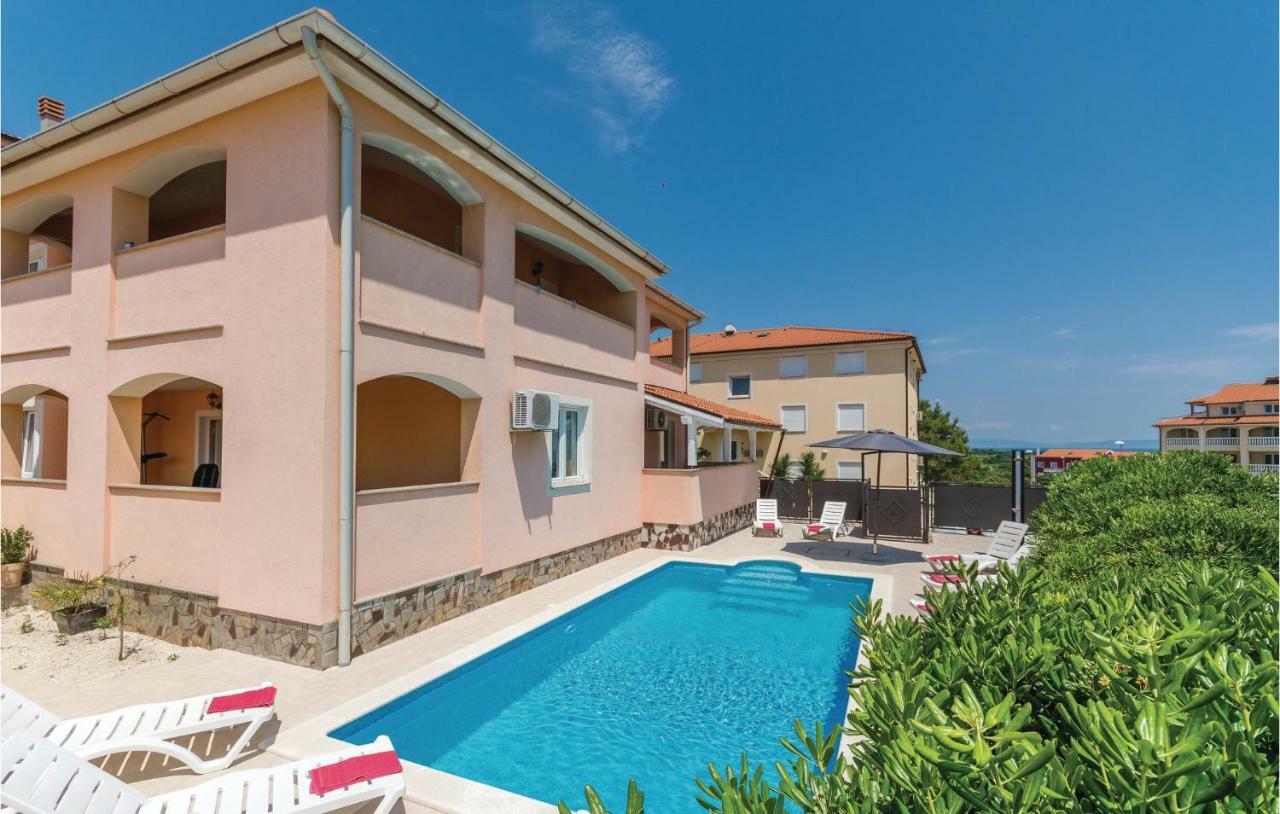 7 Bedroom Stunning Home In Ližnjan Exteriér fotografie